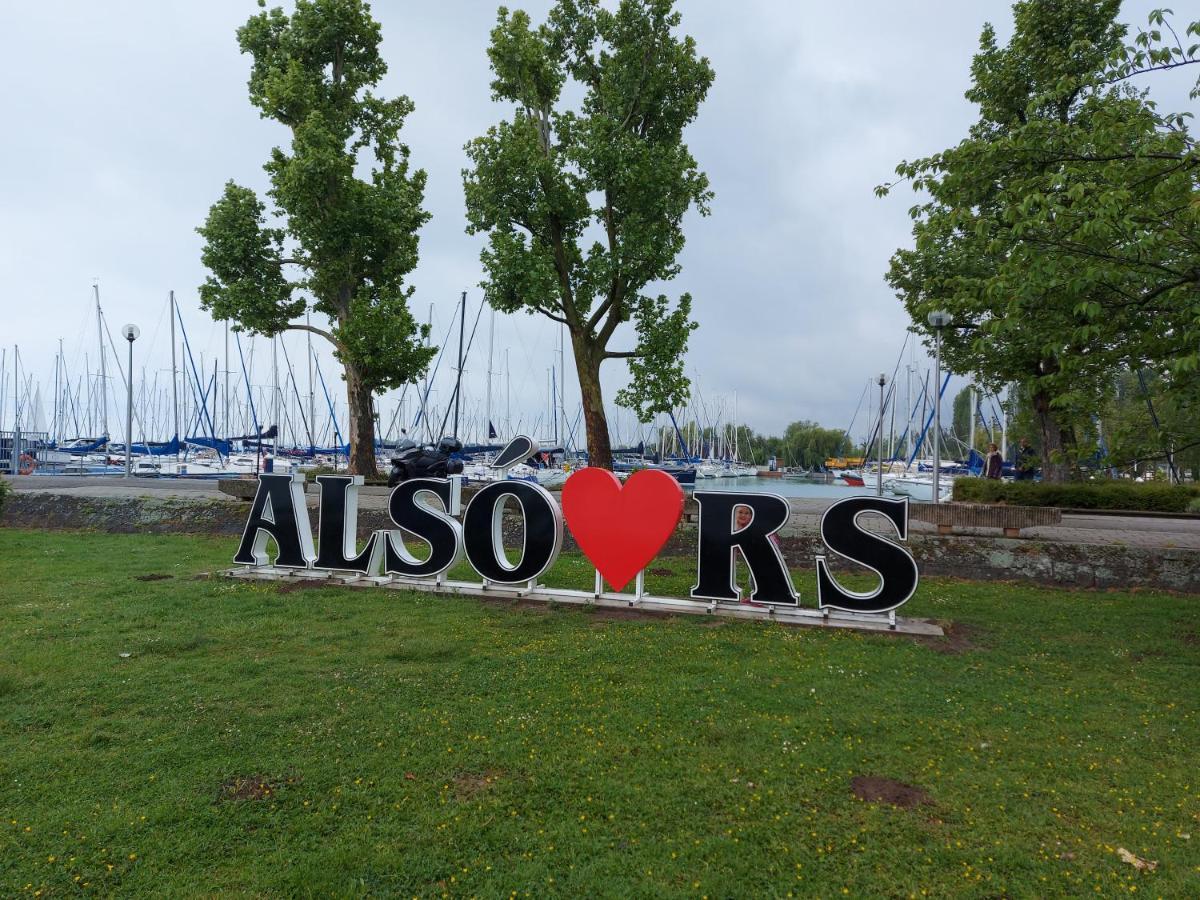 Alsóörs Laurin Vendeghaz 아파트 외부 사진